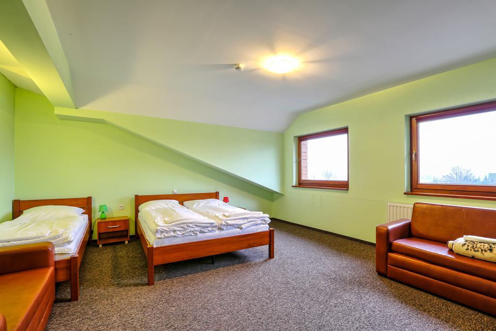 Hotel Tenis Chrząstowice Buitenkant foto