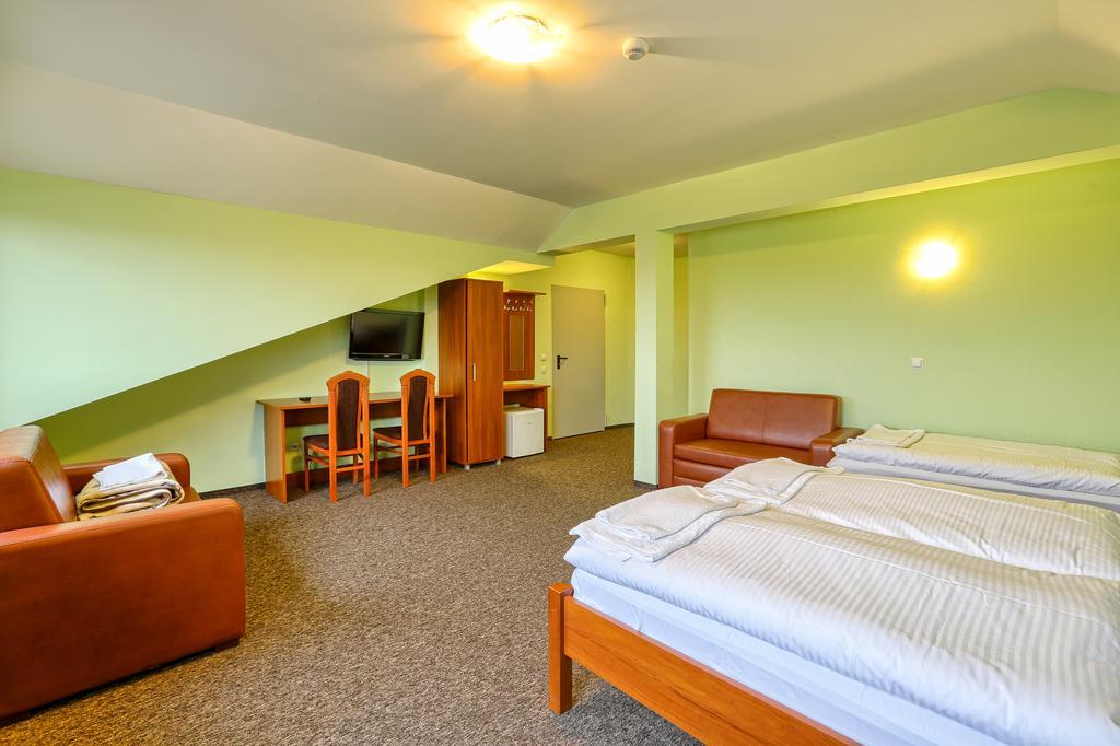 Hotel Tenis Chrząstowice Kamer foto